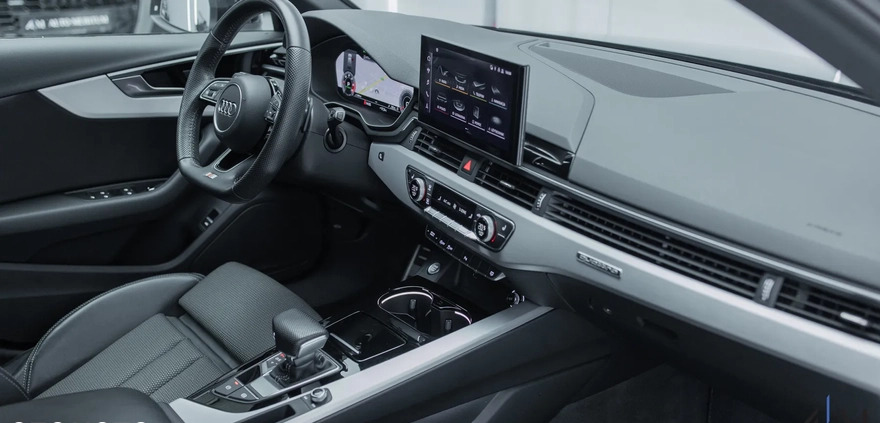 Audi A4 cena 169900 przebieg: 71000, rok produkcji 2020 z Pionki małe 781